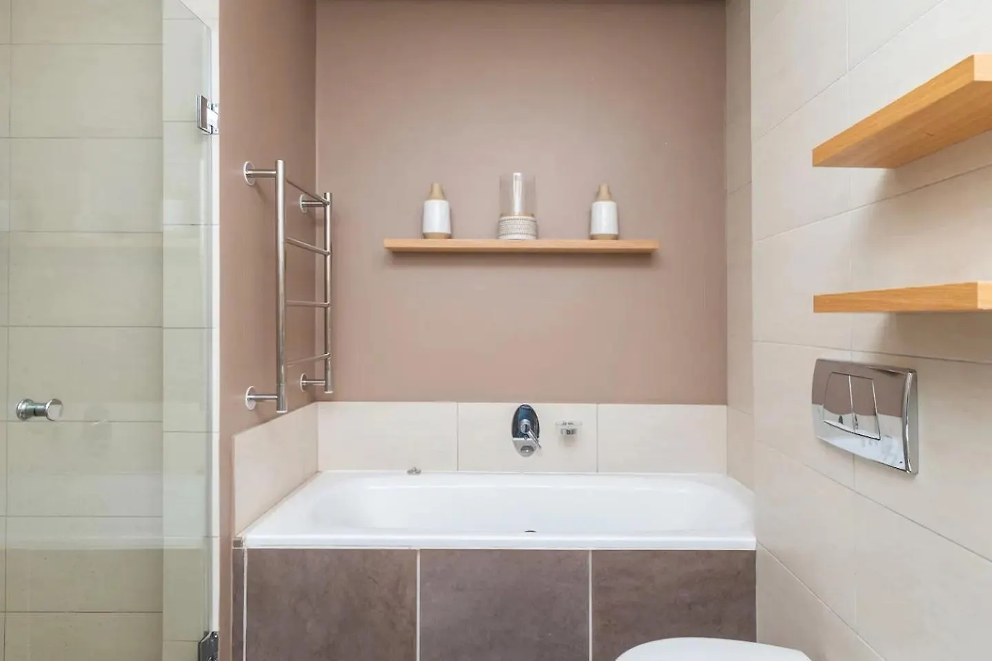 Relaxing Apartment, The Glen, Camps Bay With Plunge Pool ケープタウン
